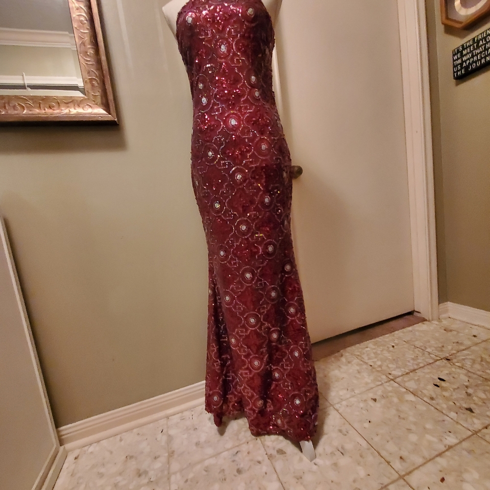 Dress - Picture 6 of 11